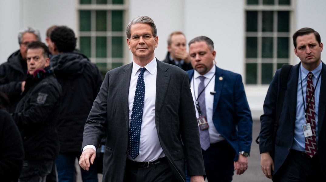 Η πρώτη αντίδραση των ΗΠΑ στους δασμούς της Κίνας διά στόματος του υπουργού Οικονομικών 