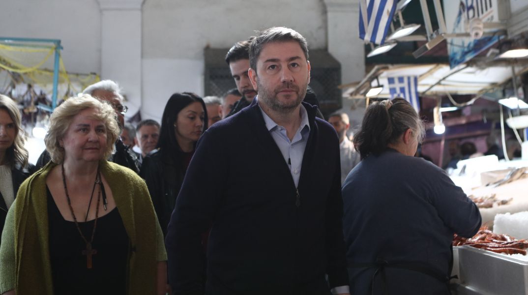 Στη Βαρβάκειο ο Ανδρουλάκης: Φέτος οι πολίτες θα πληρώσουν το πιο ακριβό πασχαλινό τραπέζι