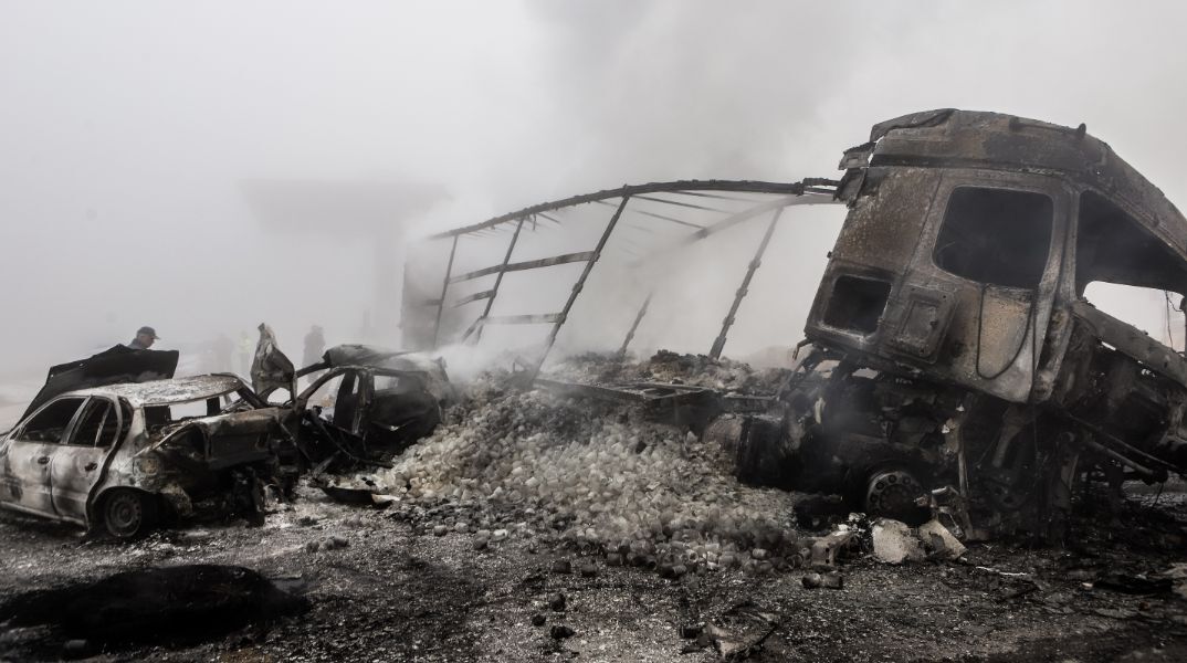 Πολύμυλος Κοζάνης: «Συνήθιζε να κάνει live βίντεο στο τιμόνι» - Ποιος είναι ο οδηγός του φορτηγού που προκάλεσε το φρικτό τροχαίο