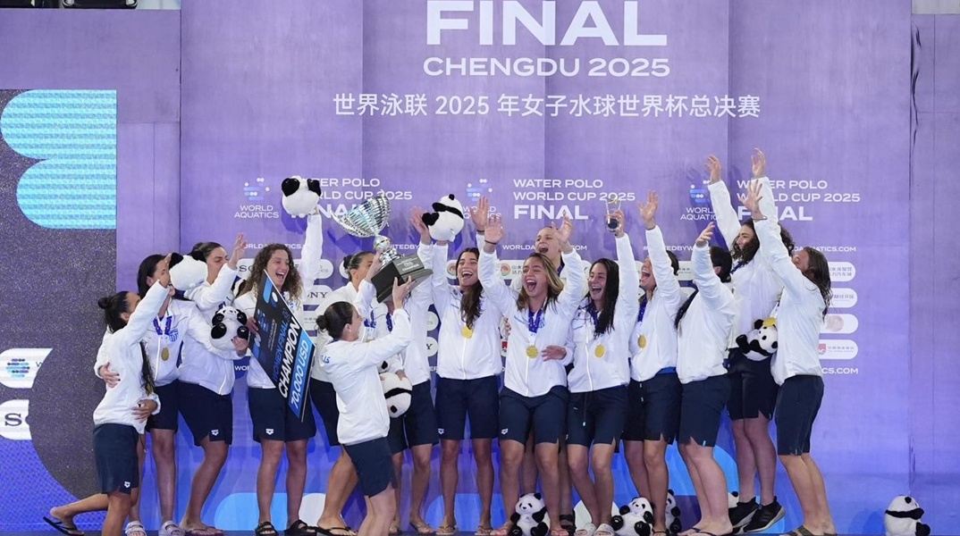 Εθνική Πόλο Γυναικών: Η απονομή του χρυσού και τα δάκρυα στον Εθνικό Ύμνο