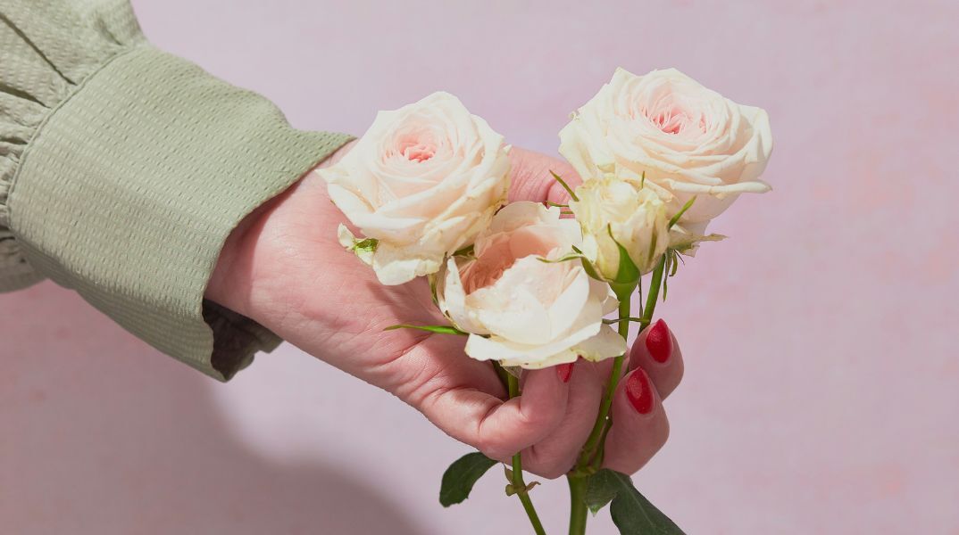 Ποιοι γιορτάζουν σήμερα, 28 Απριλίου 2025; - Το εορτολόγιο της Athens Voice σου τους θυμίζει.