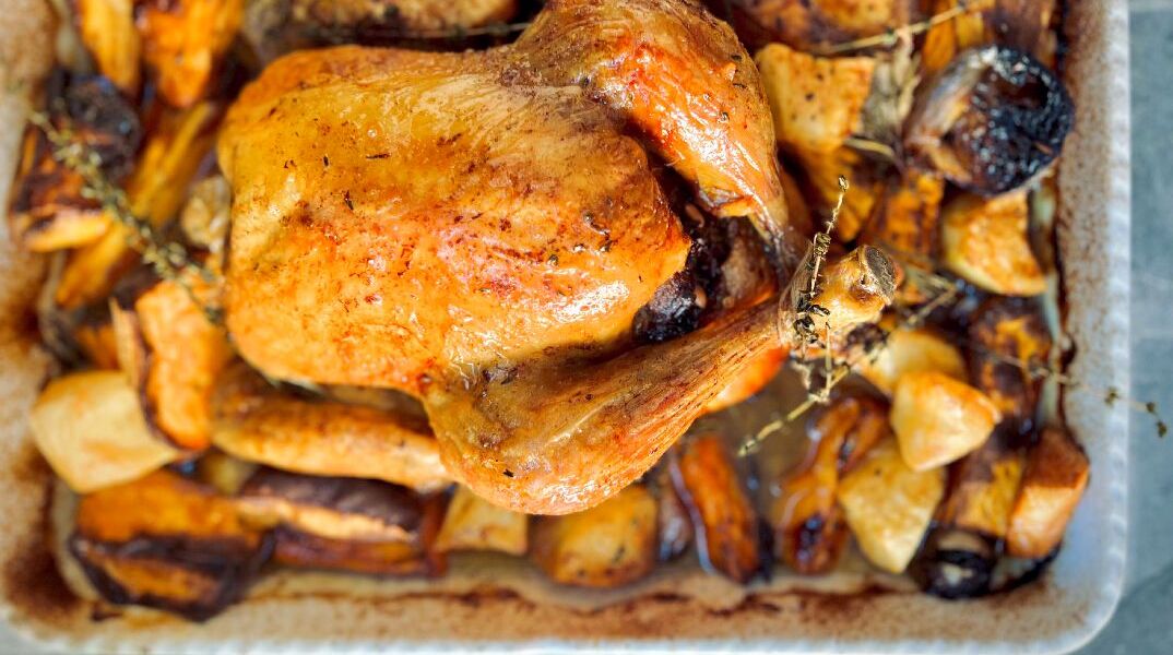 Κοτόπουλο με πατάτες στον φούρνο