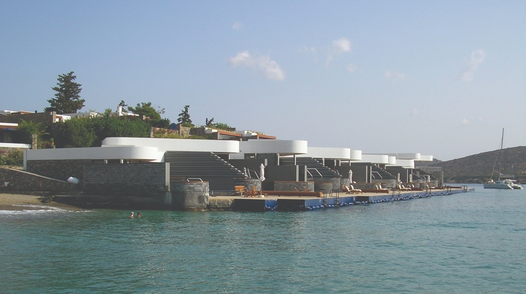 Elounda Beach Hotel, πλάγια όψη