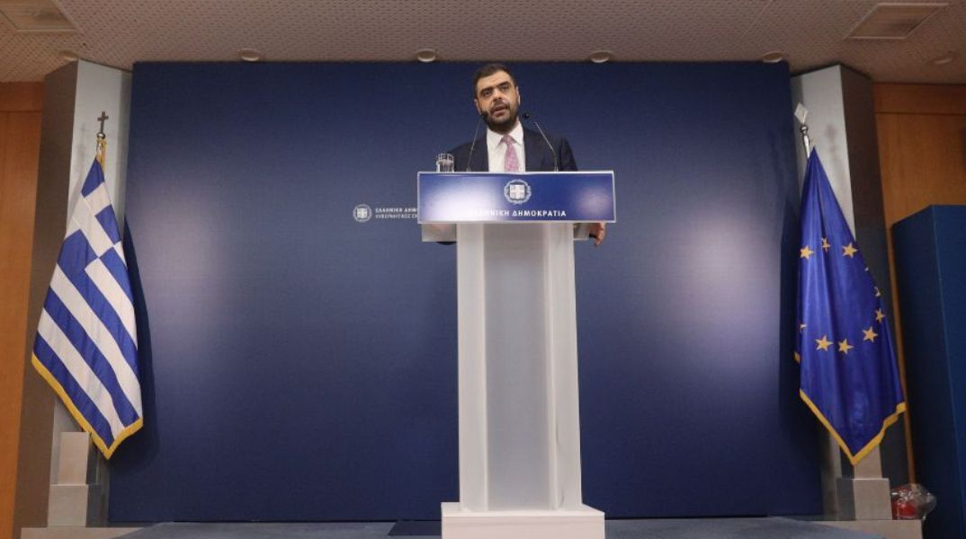 Ο κυβερνητικός εκπρόσωπος Παύλος Μαρινάκης χαρακτήρισε τις επιθέσεις στη Νομική Αθηνών «βαρύτατα εγκλήματα» - Τόνισε πως «το άσυλο της ανομίας έχει τελειώσει»