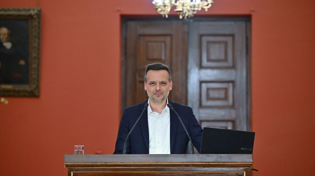 Χάρης Δούκας: «H κατάσταση σήμερα με τα πατίνια είναι ανεξέλεγκτη και πρέπει να ρυθμιστεί» - Τα μέτρα που εξετάζονται για το κέντρο της πρωτεύουσας