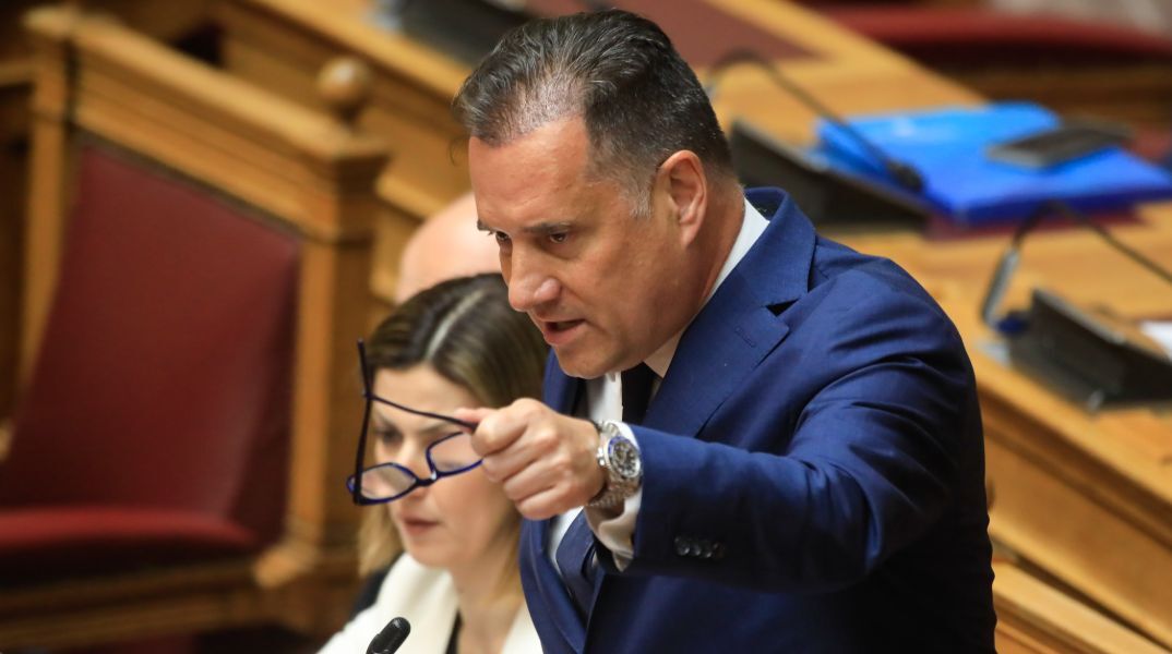 Γεωργιάδης: Αν δεν στηρίξει ένας υπουργός Υγείας το δημόσιο σύστημα Υγείας, είναι τρελός