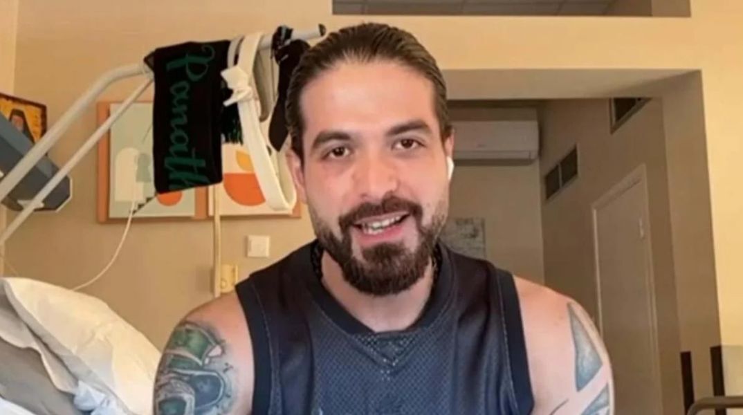 «Γιατί δεν μου είπες τι ήταν αυτό ρε»: Ο Άρης Μουγκοπέτρος εξήγησε τι συνέβη την ώρα της έκρηξης της κροτίδας 