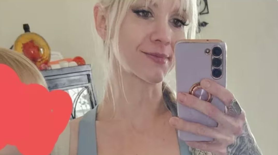 Γυναίκα που φαίνεται να εκστόμισε ρατσιστική προσβολή σε παιδί που βρίσκεται στο φάσμα του αυτισμού συγκέντρωσε πάνω από 600.000 δολάρια σε δωρεές 