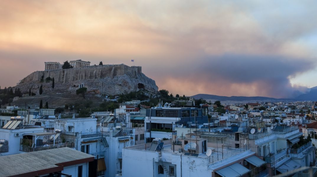 Financial Times: «Η Αθήνα στις ευάλωτες πόλεις για μεγάλη πυρκαγιά»