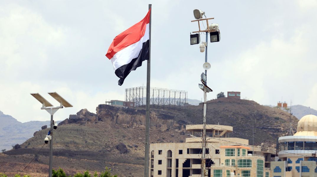 Υεμένης: Ο στρατός του Ισραήλ καλεί τους αμάχους να απομακρυνθούν από την περιοχή του αεροδρομίου της πρωτεύουσας Σαναά.