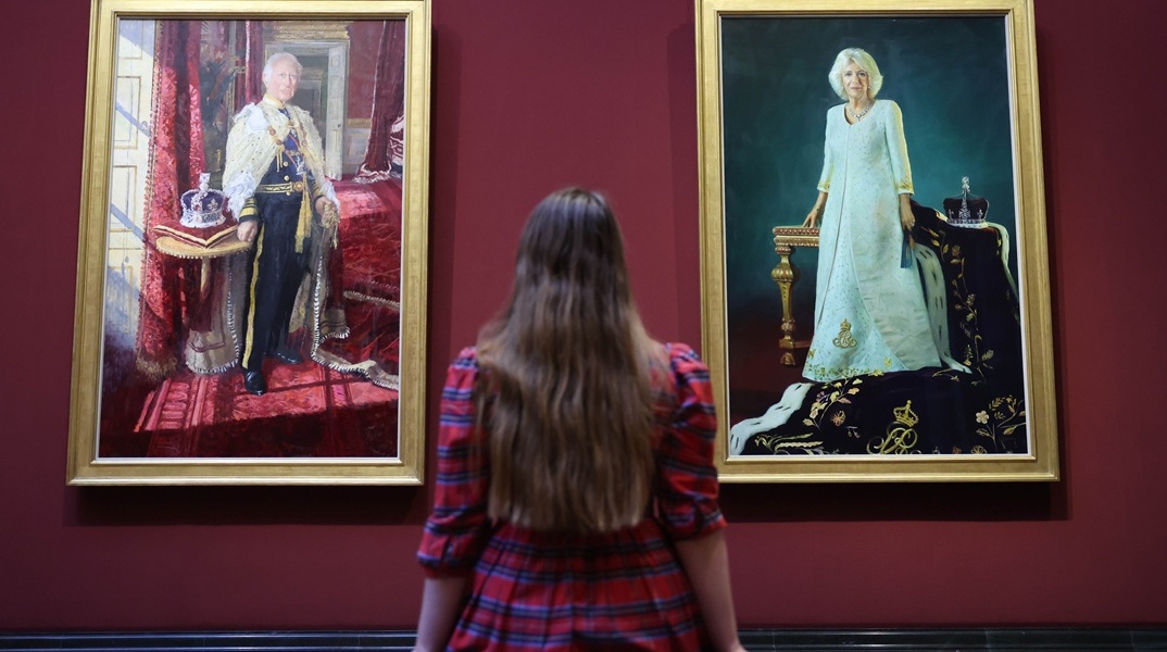 Βρετανία: Τα νέα πορτρέτα του Βασιλιά Καρόλου και της Καμίλα στην Εθνική Πινακοθήκη