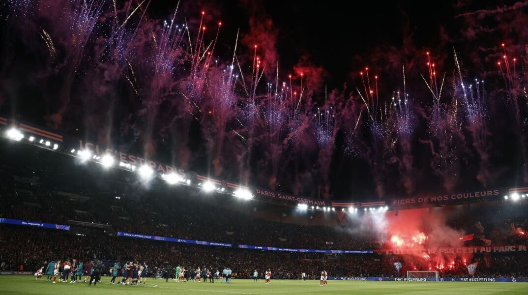 Παρί Σεν Ζερμέν-Άρσεναλ: Αυτοκίνητο έπεσε σε πλήθος φιλάθλων μετά το παιχνίδι