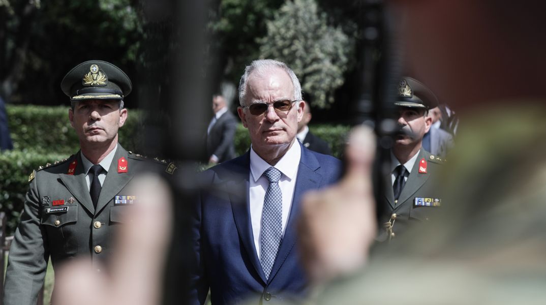 Επίσκεψη του ΠτΔ Κωνσταντίνου Τασούλα στην Πράσινη Γραμμή, στο Στρατόπεδο της ΕΛΔΥΚ και στα Φυλακισμένα Μνήματα - Συνάντηση με τον Αρχιεπίσκοπο Κύπρου