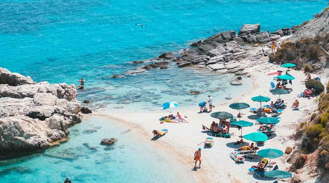 Κοινωνικός Τουρισμός 2025: Πού μπορείτε να κάνετε έως και 12 διανυχτερεύσεις δωρεάν