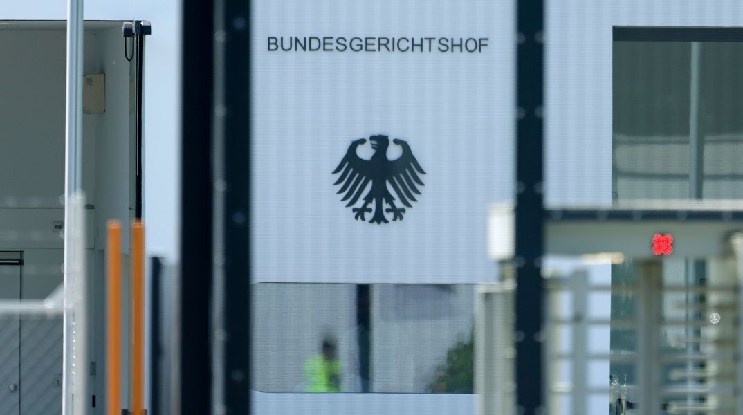 Η Γερμανία απαγορεύει βασικό τμήμα ακροδεξιάς οργάνωσης που επιχειρεί την ανατροπή του κράτους - Επιδρομές σε επτά ομόσπονδα κρατίδια