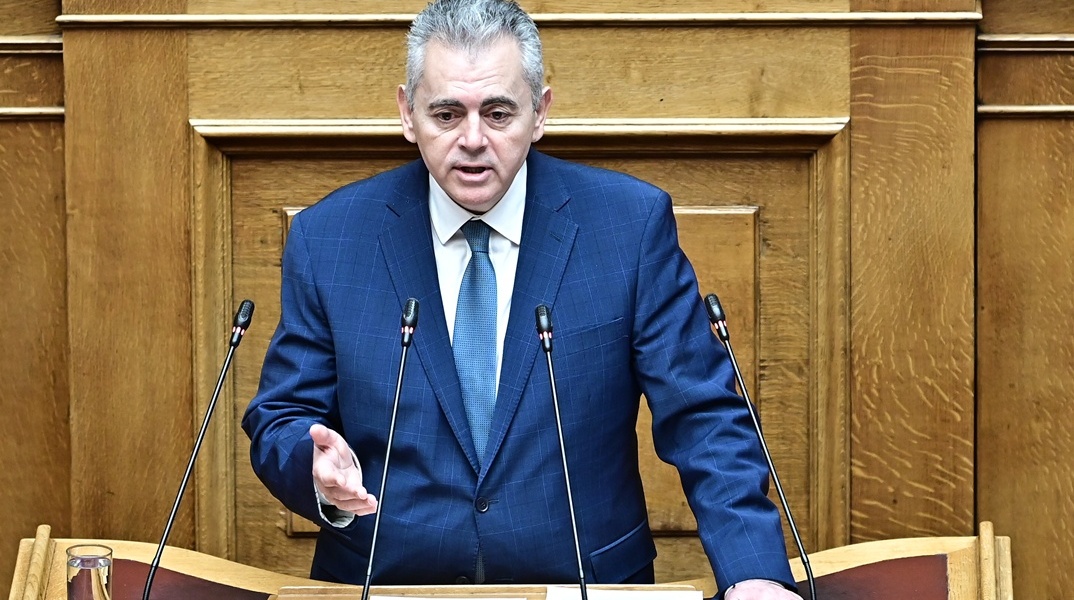 Μάξιμος Χαρακόπουλος