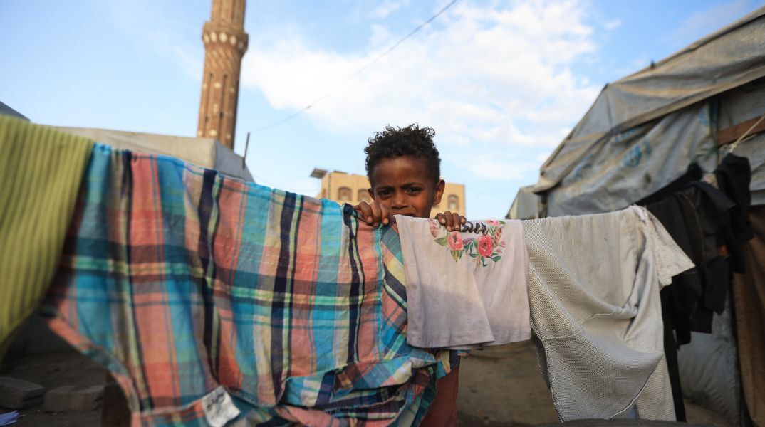 Παγκόσμια έκθεση: Σχεδόν 300 εκατ. άνθρωποι κινδυνεύουν από πείνα λόγω πολέμων, κλιματικής κρίσης και περικοπών ανθρωπιστικής βοήθειας.