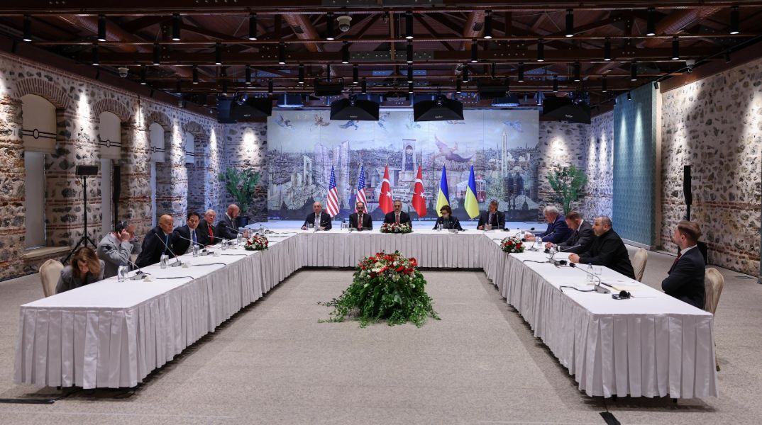 Σε εξέλιξη η συνάντηση Ρώσων και Ουκρανών στην Κωνσταντινούπολη - Τι ζητά το Κίεβο