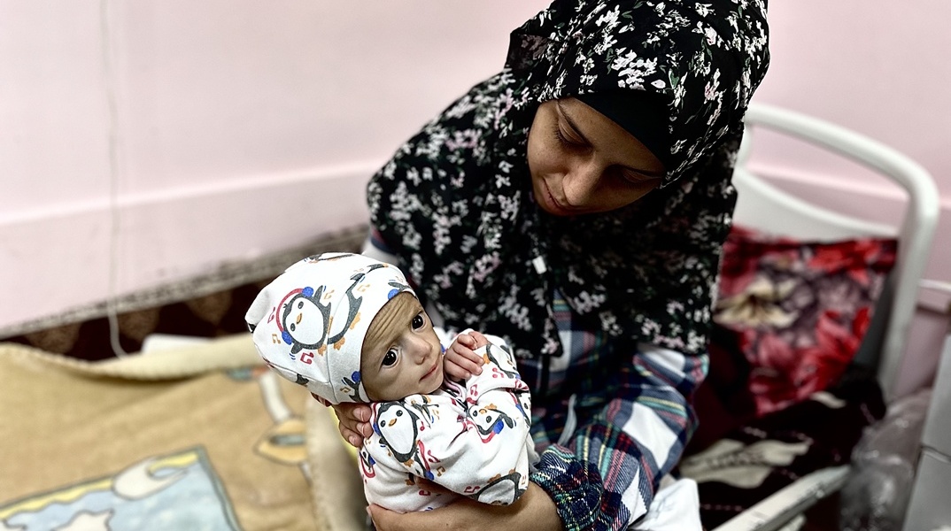 Μωρό με πολύ χαμηλό βάρος στη Γάζα