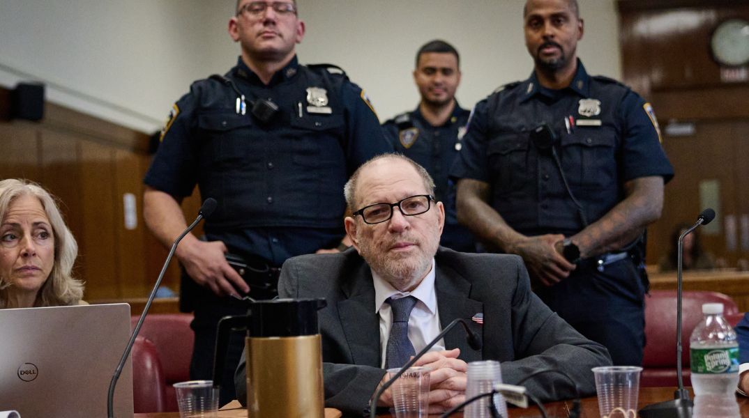 Χάρβεϊ Γουάινσταϊν: Ισχυρίζεται ότι «καταδικάστηκε άδικα» σε νέα συνέντευξη από τη φυλακή - Τι δηλώνει για Γκουίνεθ Πάλτροου, Ρόουζ ΜακΓκάουαν και βιασμούς