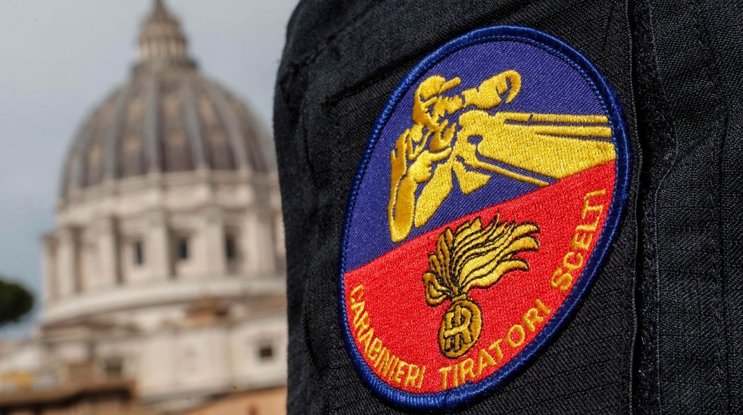 Ιταλία: Ο δήμαρχος της πόλης Σορέντο συνελήφθη επ' αυτοφώρω από την Οικονομική Αστυνομία, ενώ χρηματιζόταν κατά τη διάρκεια δείπνου.