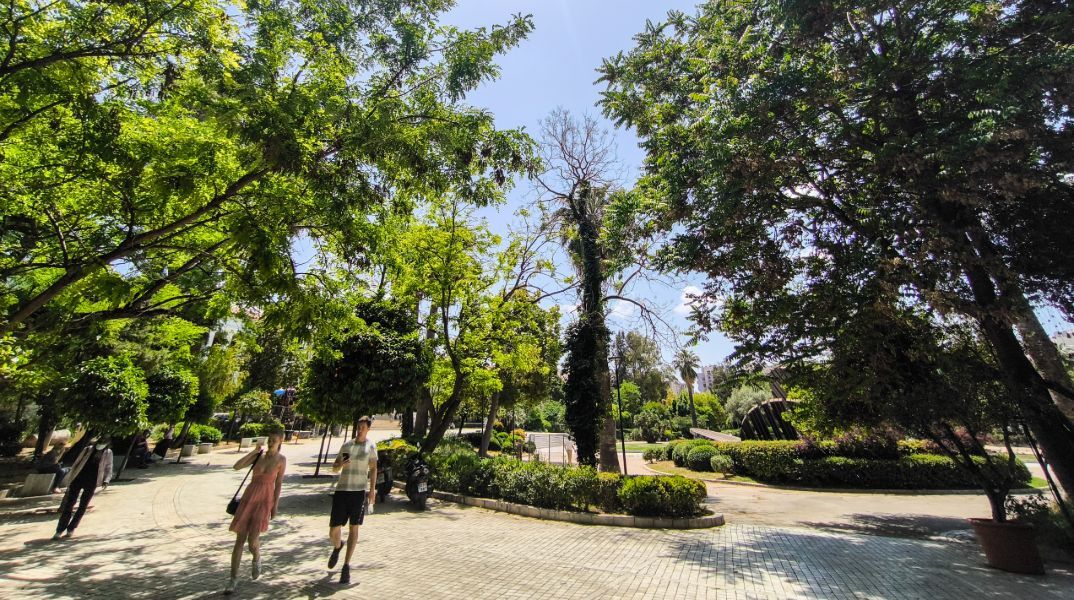 Καιρός: Ζέστη με 30άρια και αφρικανική σκόνη την Πέμπτη