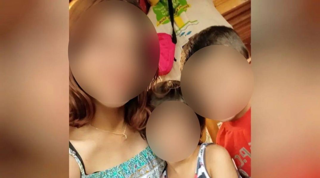 Βαριές κατηγορίες για τη μητέρα, τον σύντροφό της και τον εν διαστάσει σύζυγο – Τι αποκαλύπτει φίλη της 32χρονης