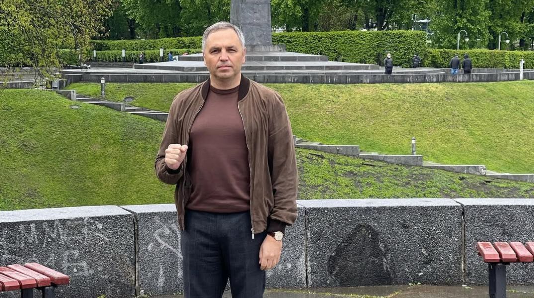 Νεκρός από πυροβολισμό στη Μαδρίτη ο Αντρίι Πόρτνοβ, σύμφωνα με αναφορές - Ανώτερος σύμβουλος του πρώην προέδρου της Ουκρανίας, Βίκτορ Γιανουκόβιτς.