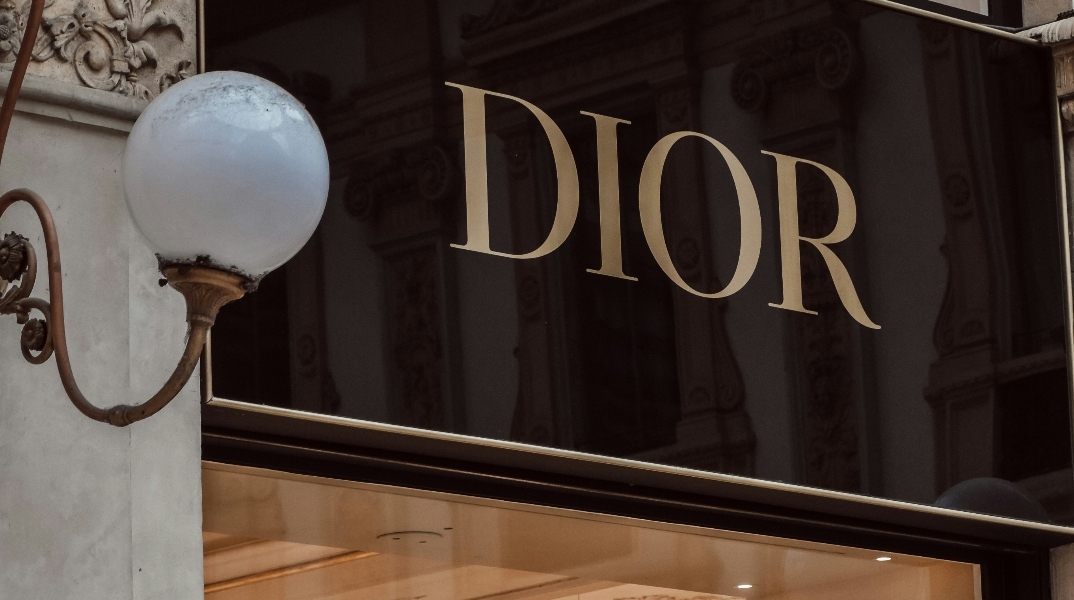 Η Dior και η καμπάνα των 2 εκ. ευρώ 