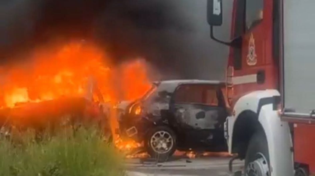 Καβάλα: Aπανθρακώθηκε 37χρονος οδηγός σε φρικτό τροχαίο - Τα αυτοκίνητα έγιναν παρανάλωμα του πυρός