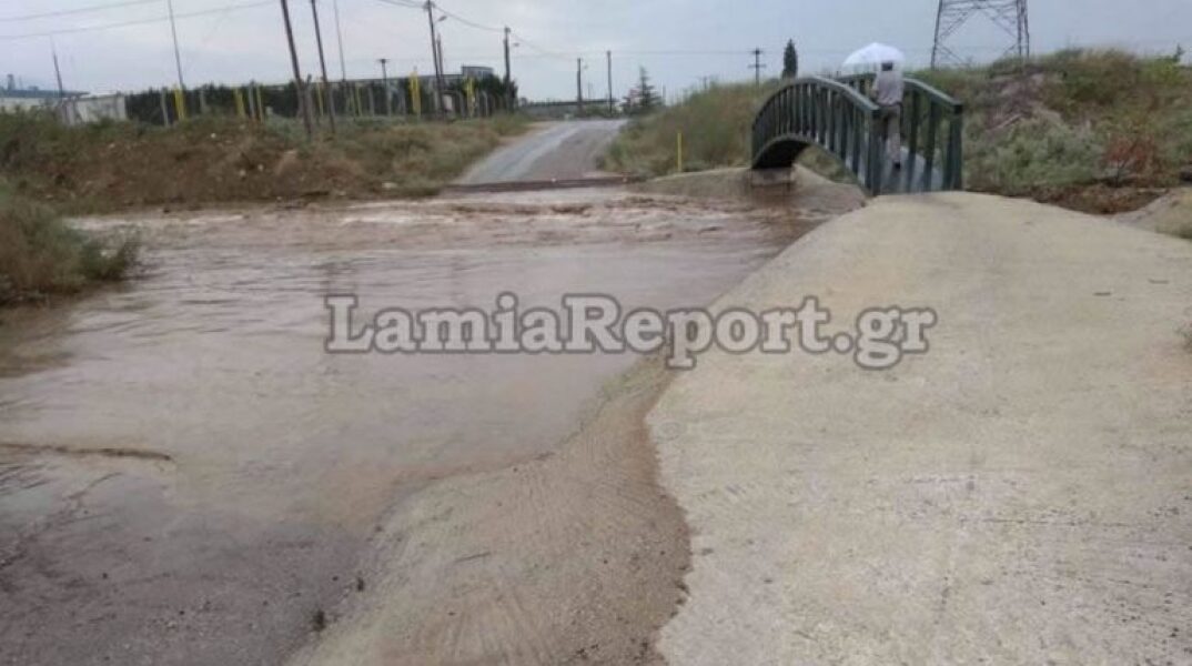 Προβλήματα από την κακοκαιρία σε Αττική, Λαμία και Κρήτη