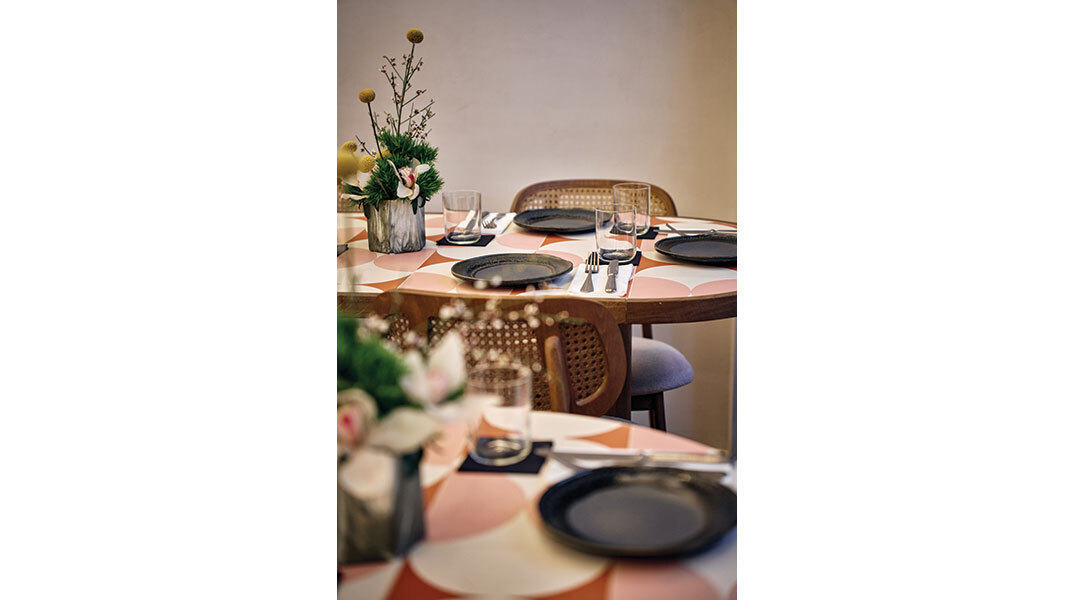 Yphes: Η νέα κρυφή all day αυλή της Αθήνας