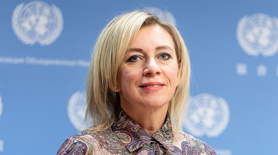 Μαθήματα προπαγάνδας της κυρίας Ζαχάροβα για ένα «προεδρικό χαστούκι»