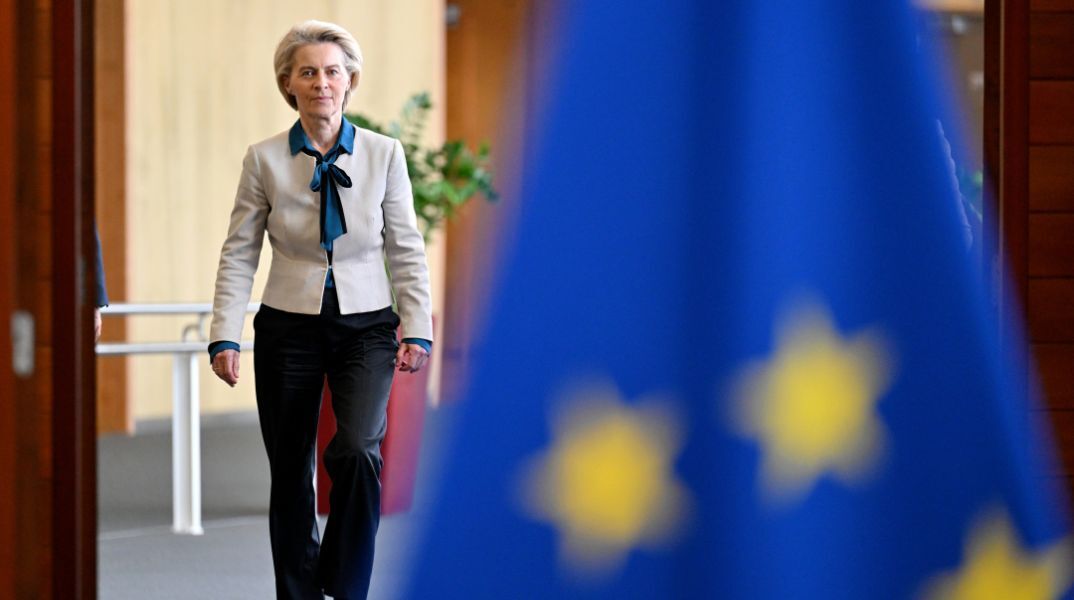 ΕΕ: Η πρόεδρος της Ευρωπαϊκής Επιτροπής Ούρσουλα φον ντερ Λάιεν χαρακτήρισε ειδεχθή τον ισραηλινό βομβαρδισμό σχολείου στη Γάζα