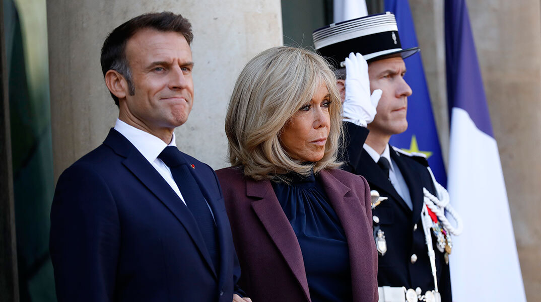 Αχ, γλυκέ μου Εμανουέλ, να 'ξερες πόσα σπίτια έσωσες