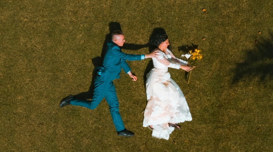 Οικονομικός γάμος είναι ο μεσοβδόμαδος γάμος 