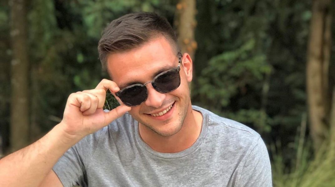 «Έλαμπε ο κόσμος όταν χαμογελούσε»: Συγκλονίζει η μητέρα του Στέφανου που πνίγηκε στη Λευκάδα