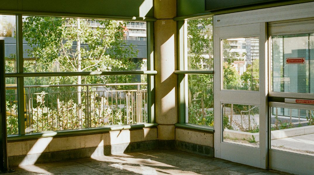 Ποια είναι τα πιο ασφαλή τζάμια για το σπίτι - Όσο πιο παλιά τόσο πιο επικίνδυνα