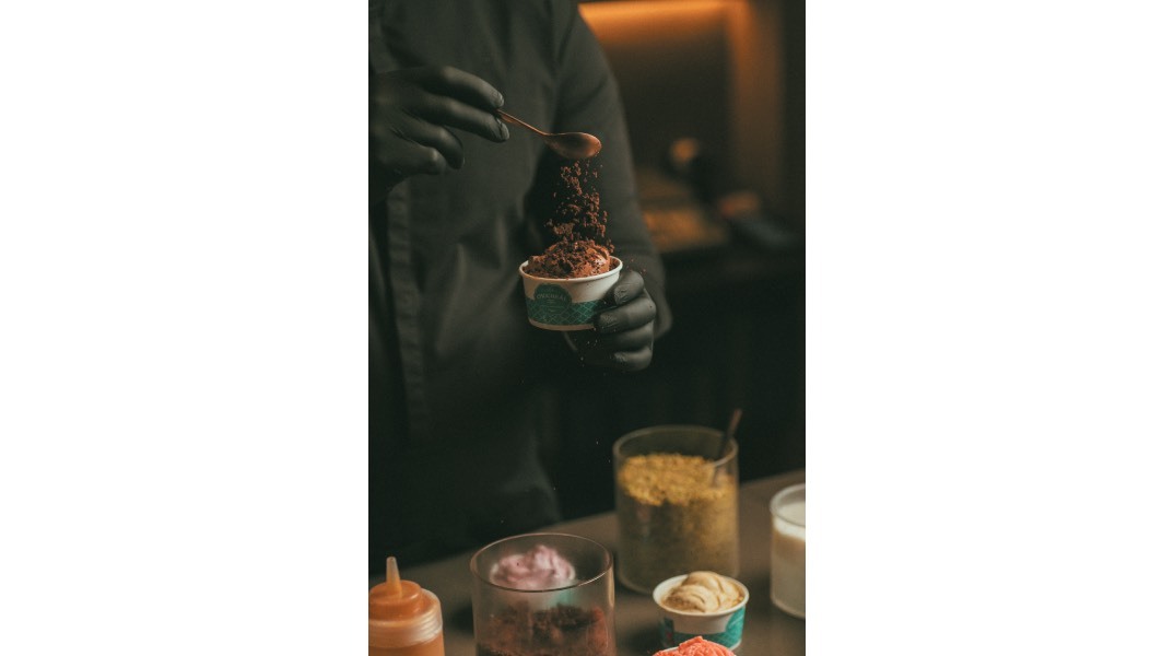 Choureal: Το κορυφαίο προφιτερόλ κάνει «απόβαση» και στη Γλυφάδα