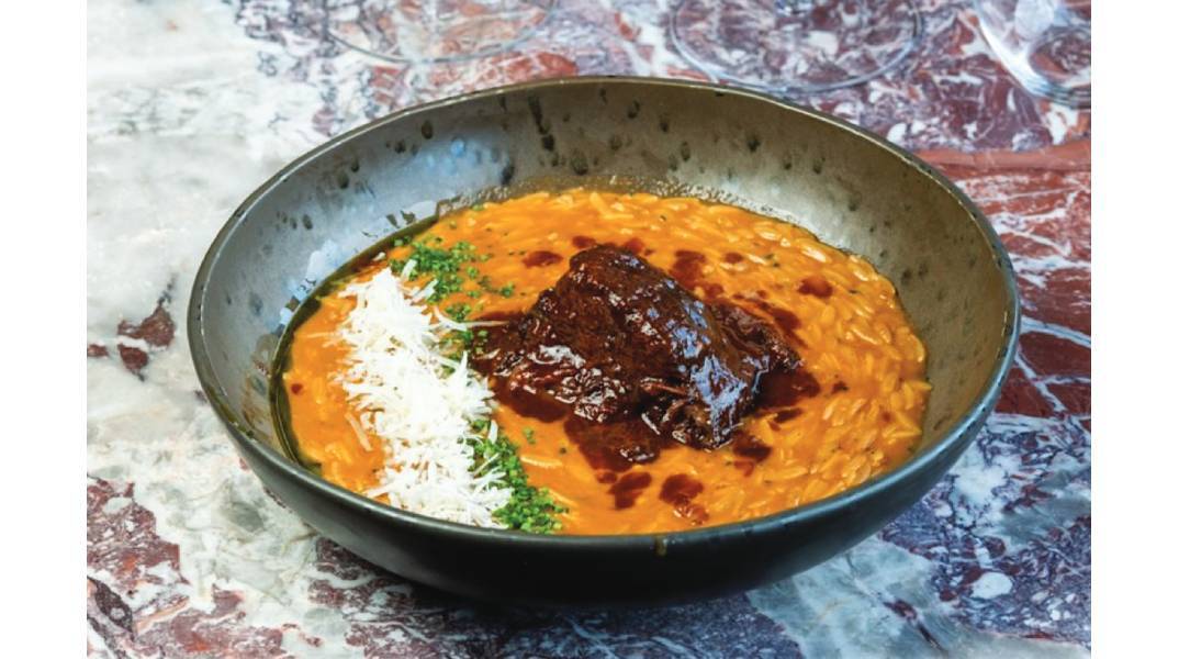 Twenty Five: Tο καινούργιο hot εστιατόριο στο Μικρολίμανο