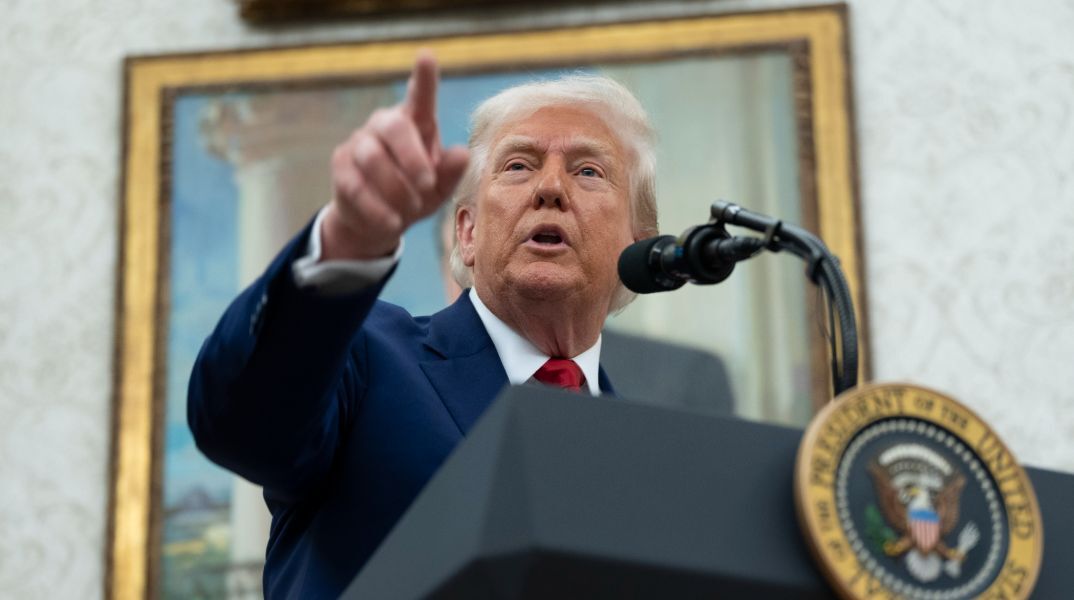 Ο Τραμπ επιτίθεται ξανά στην Κίνα: Εχουν παραβιάσει εντελώς τη συμφωνία μας