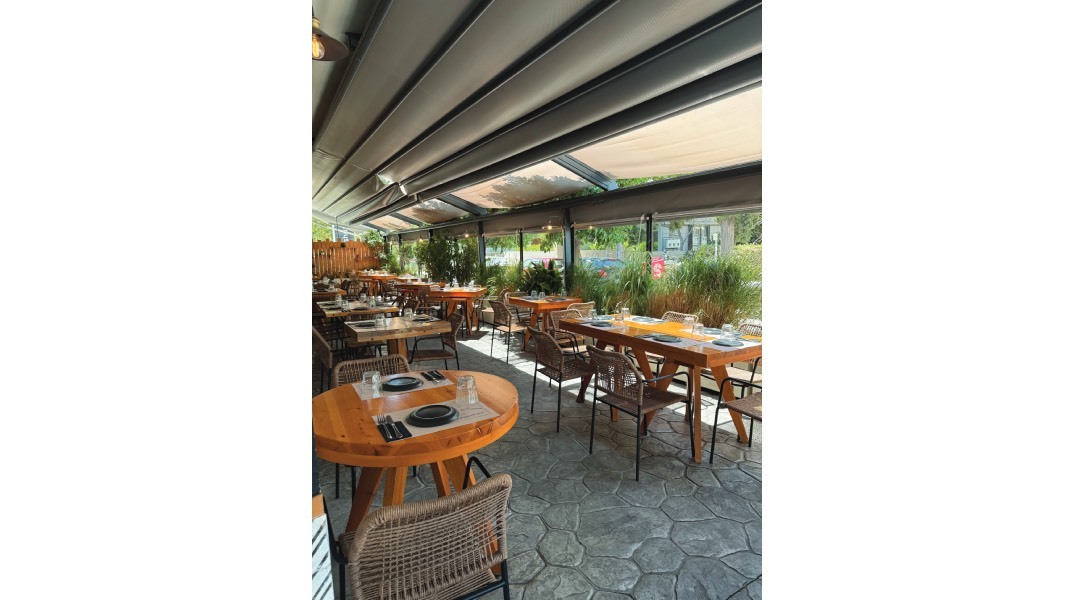 Φυσαρμόνικα: Το μεζεδοπωλείο που παντρεύει το μοντέρνο με το παραδοσιακό 