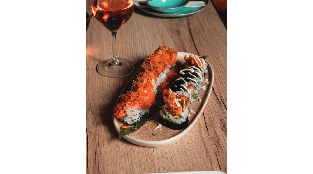Ziya Wine Bar: Για αυθεντικό sushi, εκλεκτή ποικιλία κρασιών και μοναδική ατμόσφαιρα
