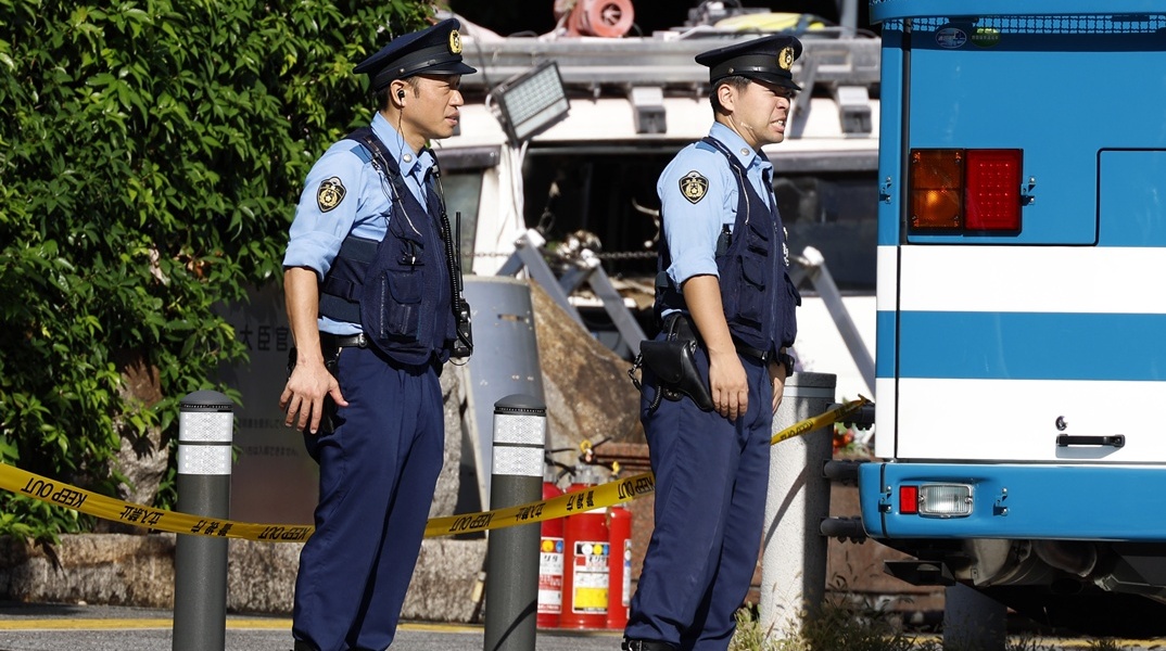 Αστυνομικοί σε δρόμο της Ιαπωνίας