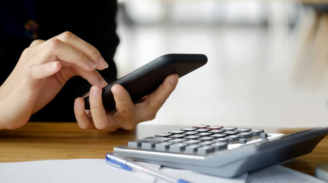 Φορολογικές δηλώσεις 2025: Πώς θα κερδίσετε έκπτωση 3% στον φόρο εισοδήματος