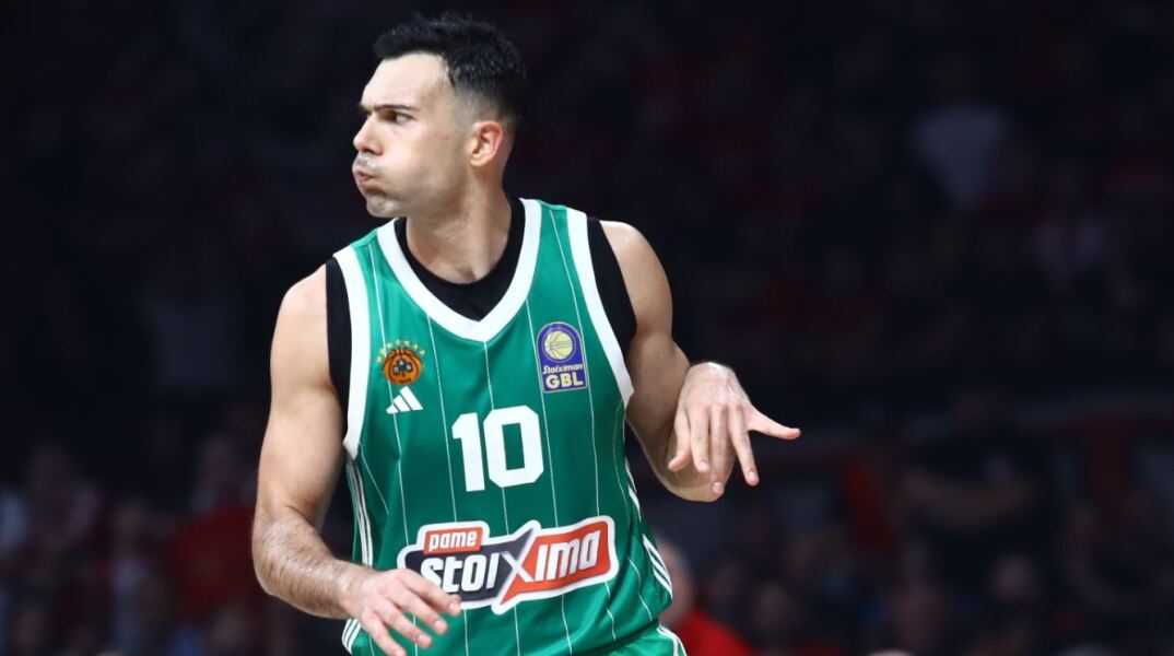 Η αντίδραση του αρχηγού του Παναθηναϊκού, Κώστα Σλούκα, στα συνθήματα σε βάρος του στο ΣΕΦ