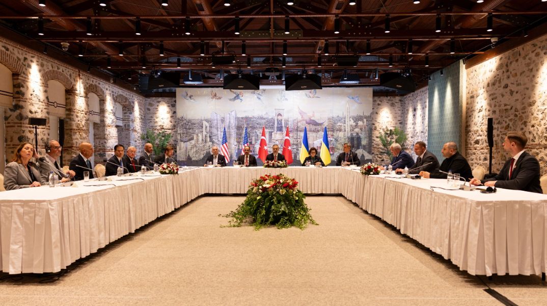 Ουκρανία: Σήμερα στην Κωνσταντινούπολη ο β’ γύρος των συνομιλιών - Ο στόχος Μόσχας και Κιέβου