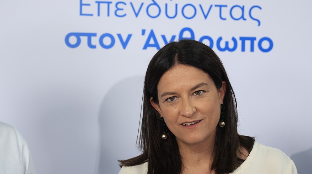 Η υπουργός Εργασίας, Νίκη Κεραμέως