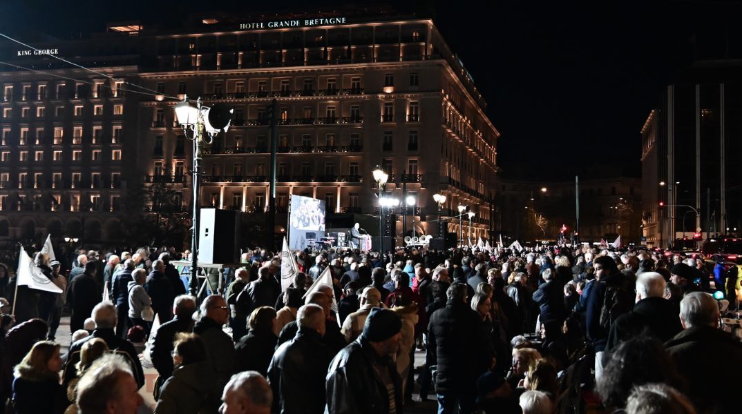 Μια κοινή συνισταμένη: Ποιο είναι το μίνιμουμ συναίνεσης για την ελληνική κοινωνία;
