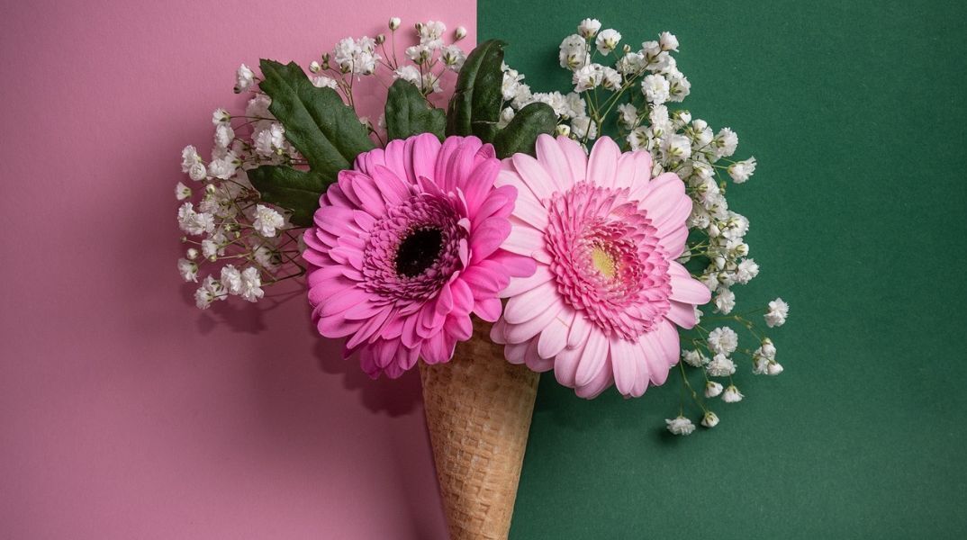 Εορτολόγιο: Ποιοι γιορτάζουν σήμερα 8 Ιουνίου 2025; Η Athens Voice σου τους θυμίζει